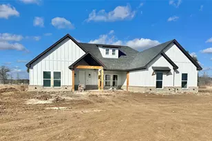 2001 Collin St, Weatherford, TX 76085 - Photo 1