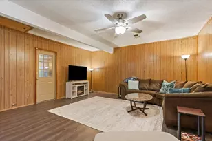 106 S Barbara St, Lacy Lakeview, TX 76705 - Photo 8