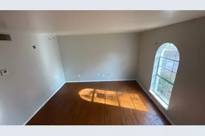 1907 Nolen Court, Arlington, TX 76012 - Photo 4