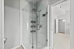 10439 High Hollows Dr, Dallas, TX 75230 - Photo 18