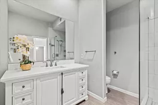 10439 High Hollows Dr, Dallas, TX 75230 - Photo 14