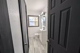 209 Cedar St, Hurst, TX 76053 - Photo 12