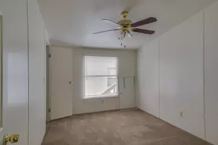 6527 Blue Water Ct, Granbury, TX 76049 - Photo 14