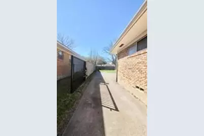 2339 Rockyglen Drive, Dallas, TX 75228 - Photo 14
