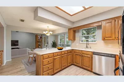 476 Meadowhill Drive, Benbrook, TX 76126 - Photo 6