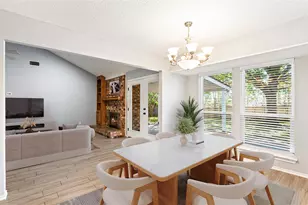 476 Meadowhill Dr, Benbrook, TX 76126 - Photo 4