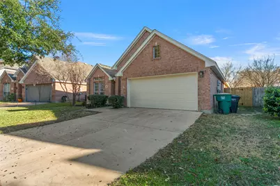 8013 Belladonna Drive, Fort Worth, TX 76123 - Photo 2