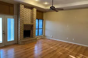 8208 Willow Glen Ct, Fort Worth, TX 76134 - Photo 6