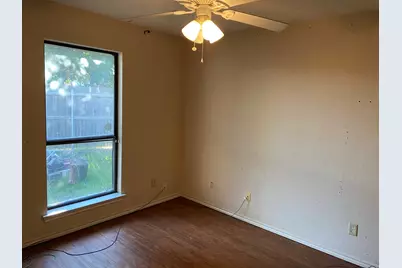 8208 Willow Glen Court, Fort Worth, TX 76134 - Photo 14