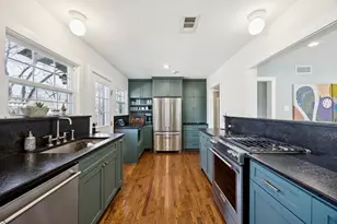 576 Brookhurst Dr, Dallas, TX 75218 - Photo 10