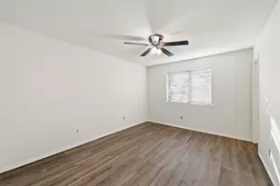 104 Mesa Dr, Glenn Heights, TX 75154 - Photo 12