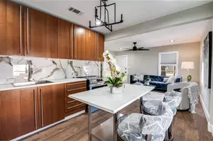 826 W Laramie Ln, Dallas, TX 75217 - Photo 1