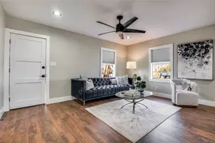 826 W Laramie Ln, Dallas, TX 75217 - Photo 4