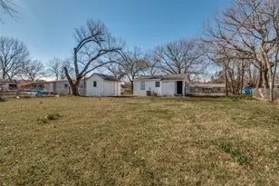 826 W Laramie Ln, Dallas, TX 75217 - Photo 10