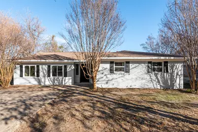 1910 Wildwood Drive, Grand Prairie, TX 75050 - Photo 22