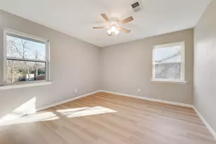 1910 Wildwood Dr, Grand Prairie, TX 75050 - Photo 12