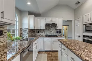 25 Cimarron Dr, Trophy Club, TX 76262 - Photo 2