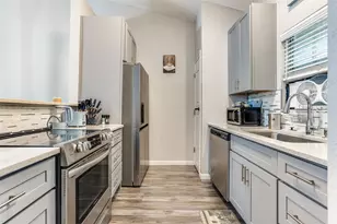 3801 14th St, Plano, TX 75074 - Photo 6