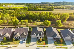 317 Hogan Dr, Denton, TX 76210 - Photo 4