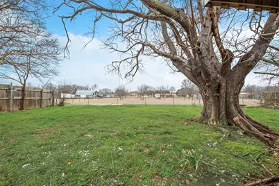 725 Meadowlark Circle, Crowley, TX 76036 - Photo 22