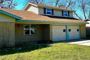 725 Meadowlark Cir, Crowley, TX 76036 - Photo 1