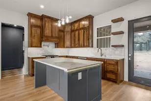 127 Canyon Ridge Dr, Waco, TX 76705 - Photo 12