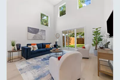 426 Martinique Avenue, Dallas, TX 75223 - Photo 2