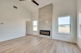 413 Caro Dr, West Tawakoni, TX 75474 - Photo 2