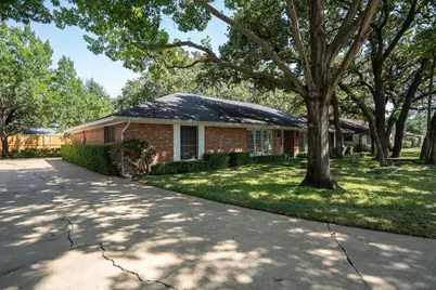 1604 Oak Meadow Drive, Irving, TX 75061 - Photo 4