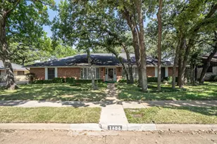1604 Oak Meadow Dr, Irving, TX 75061 - Photo 2