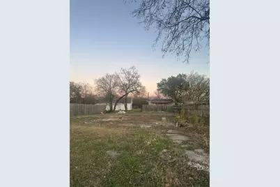 606 Mill Street, Gainesville, TX 76240 - Photo 1