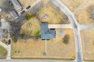 707 Pierce Rd, Glenn Heights, TX 75154 - Photo 4