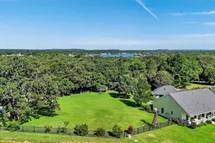 122 Comanche Dr, Lake Kiowa, TX 76240 - Photo 2