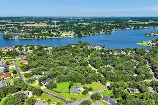 122 Comanche Dr, Lake Kiowa, TX 76240 - Photo 10