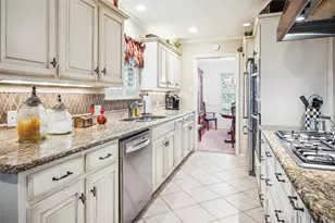 1401 Allegheny Dr, Arlington, TX 76012 - Photo 12