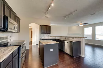 401 Preston Oaks Drive, Lewisville, TX 75067 - Photo 6