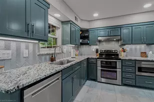 700 Silverstone Ln, Irving, TX 75063 - Photo 10