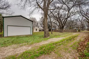 1208 W Jefferson St, Waxahachie, TX 75165 - Photo 24