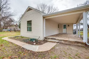 1208 W Jefferson St, Waxahachie, TX 75165 - Photo 20