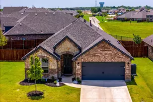 118 Sycamore St, Balch Springs, TX 75181 - Photo 2