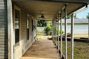 311 S Melwood St, Winters, TX 79567 - Photo 22