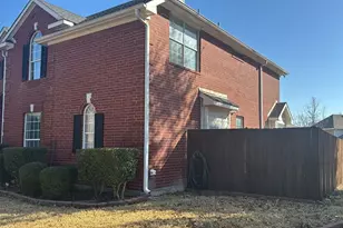 6206 Hidden Springs Ln, Garland, TX 75044 - Photo 2