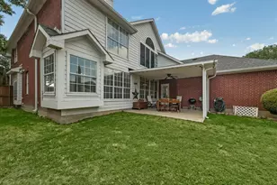 6206 Hidden Springs Ln, Garland, TX 75044 - Photo 2