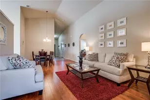 2917 St John's Dr, McKinney, TX 75072 - Photo 2