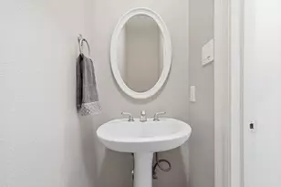 2615 Colby St, Dallas, TX 75204 - Photo 18