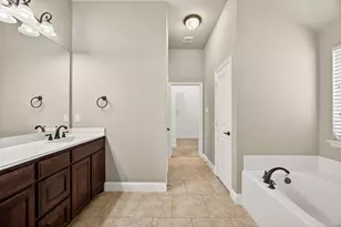 676 Fossil Wood Dr, Saginaw, TX 76179 - Photo 22