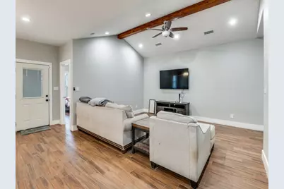 908 E Decatur Street, Ennis, TX 75119 - Photo 4