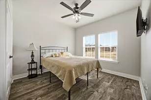 602 Moseley Ln, Greenville, TX 75402 - Photo 8