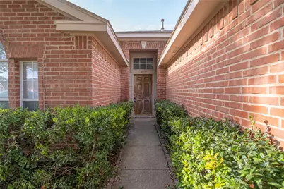 817 Stafford Station Drive, Saginaw, TX 76131 - Photo 2