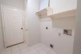 817 Stafford Station Dr, Saginaw, TX 76131 - Photo 10